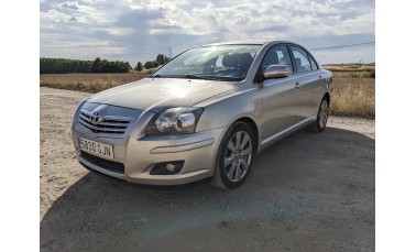 TOYOTA AVENSIS 2.0 ADVANCE