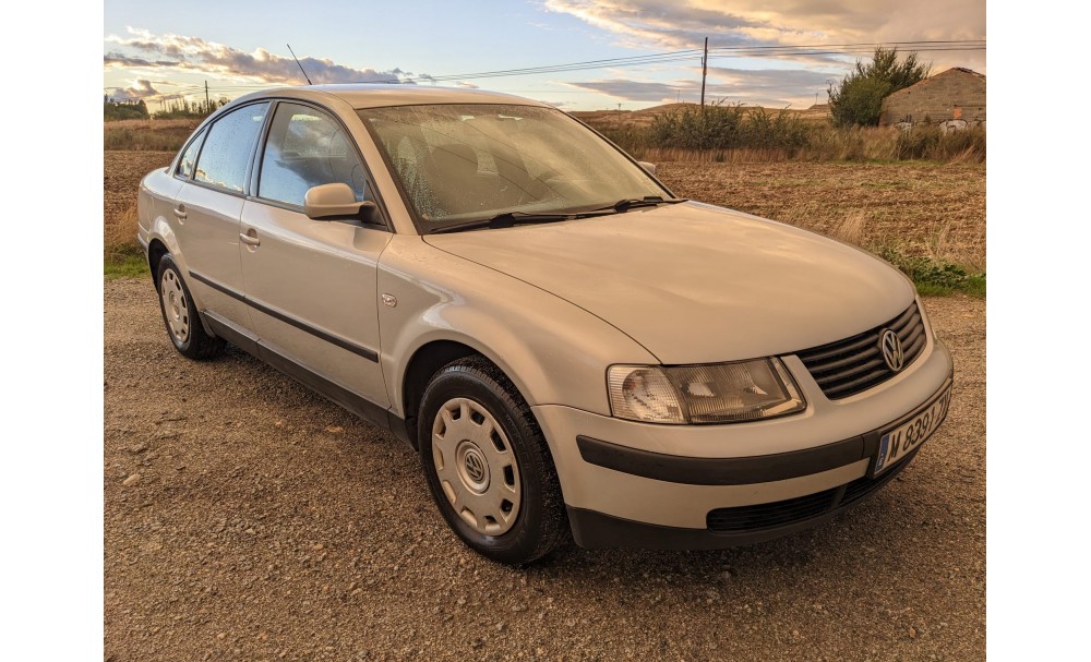 VOLKSWAGEN PASSAT 1.9TDi